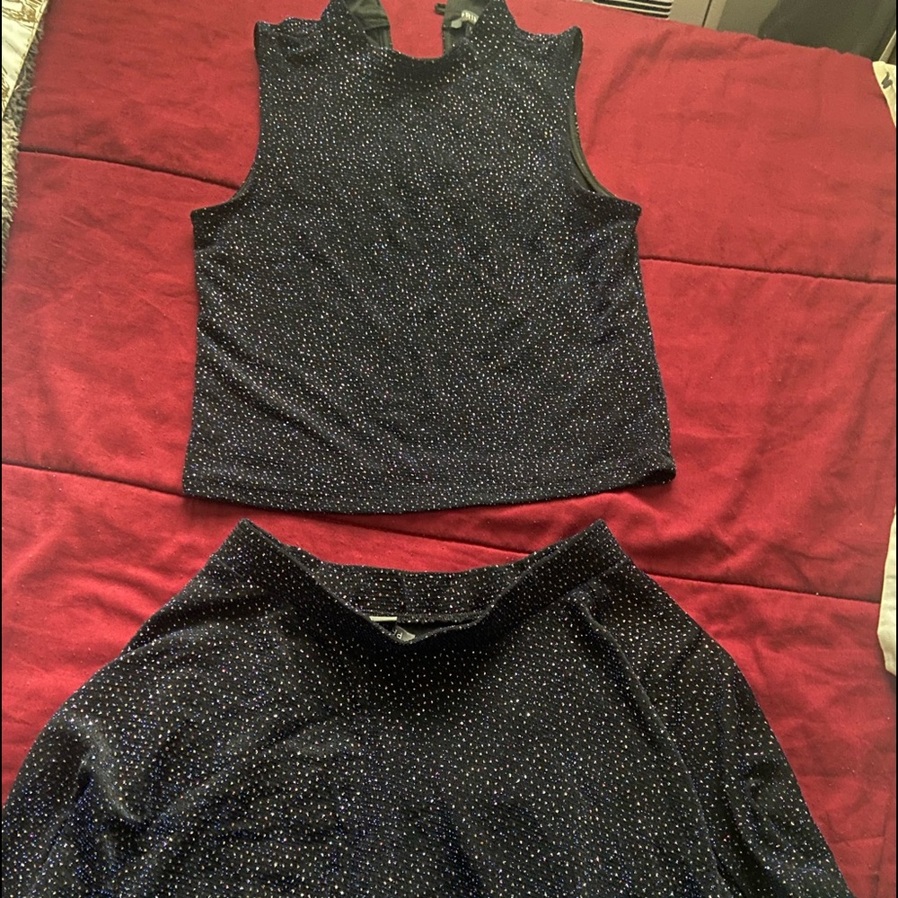 MADE IN ROMANIA 2 piece set (skirt and top) doesnt itch